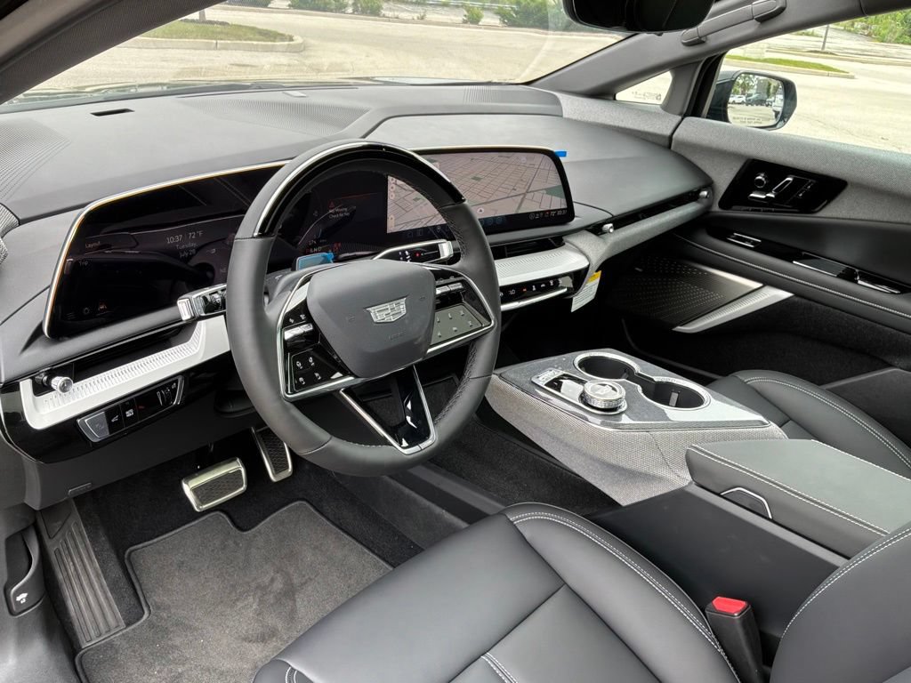 New 2027 Cadillac Optiq Luxury AWD/4WD image 20