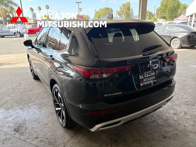 Used 2025 Mitsubishi Outlander SEL AWD/4WD image 6