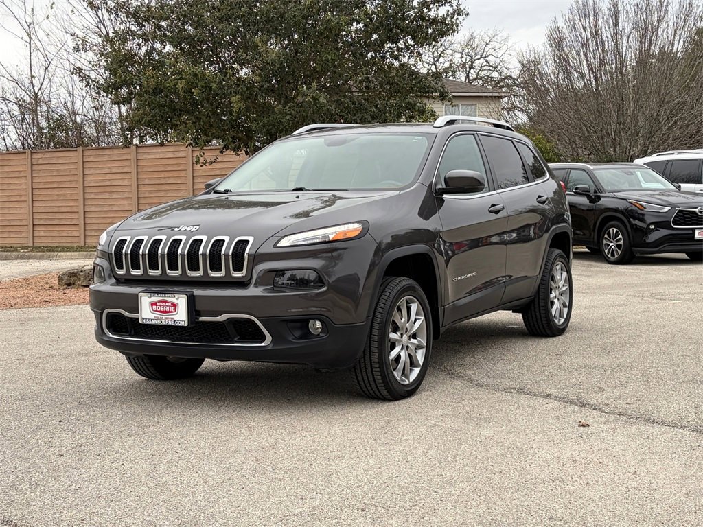 Used 2018 Jeep Cherokee Limited w/ Luxury Group image 5