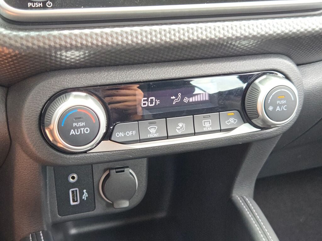 Used 2020 Nissan Kicks SV FWD image 24