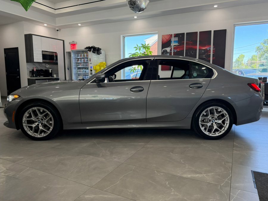 Used 2025 BMW 330i Sedan RWD image 4