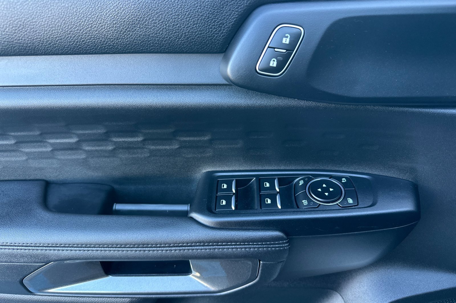 New 2025 Ford Ranger XLT w/ Equipment Group 301A High image 11