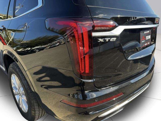Used 2024 Cadillac XT6 Luxury w/ LPO, Floor Liner Package FWD image 16