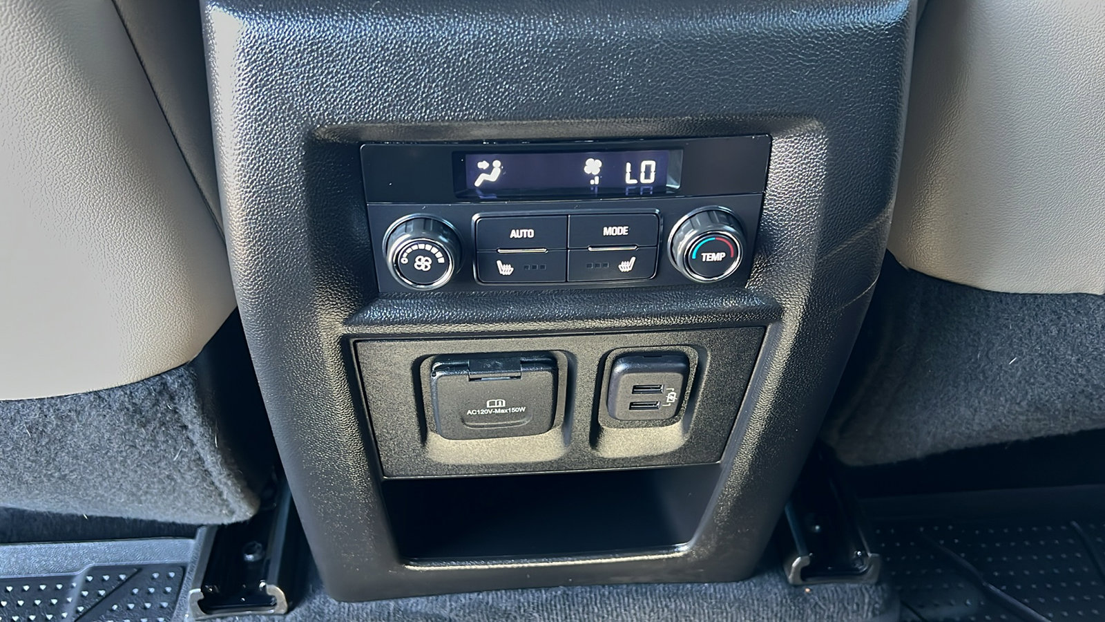 Certified 2023 Chevrolet Traverse Premier w/ LPO, Floor Liner Package image 15