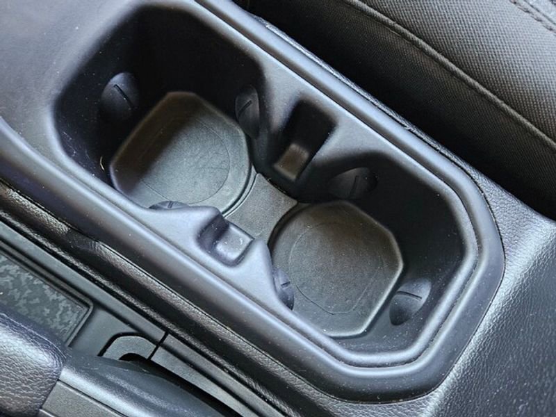 Used 2019 Jeep Wrangler Unlimited Sport S image 24