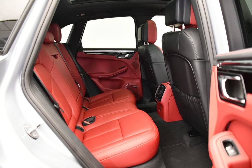Certified 2026 Porsche Macan AWD/4WD image 55