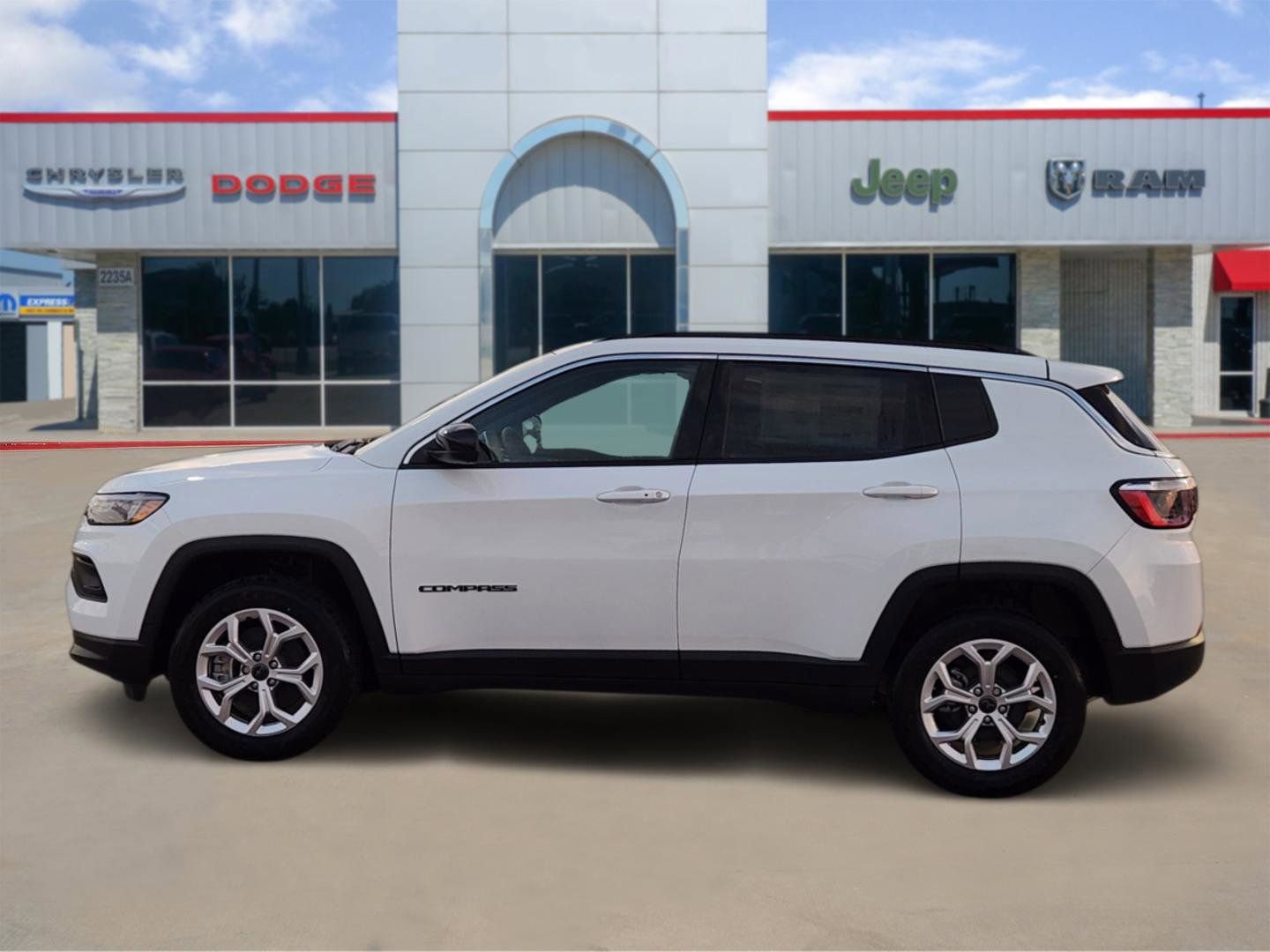 New 2026 Jeep Compass Latitude image 3