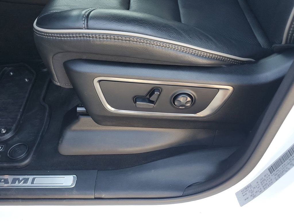 Used 2020 RAM 1500 Limited image 29