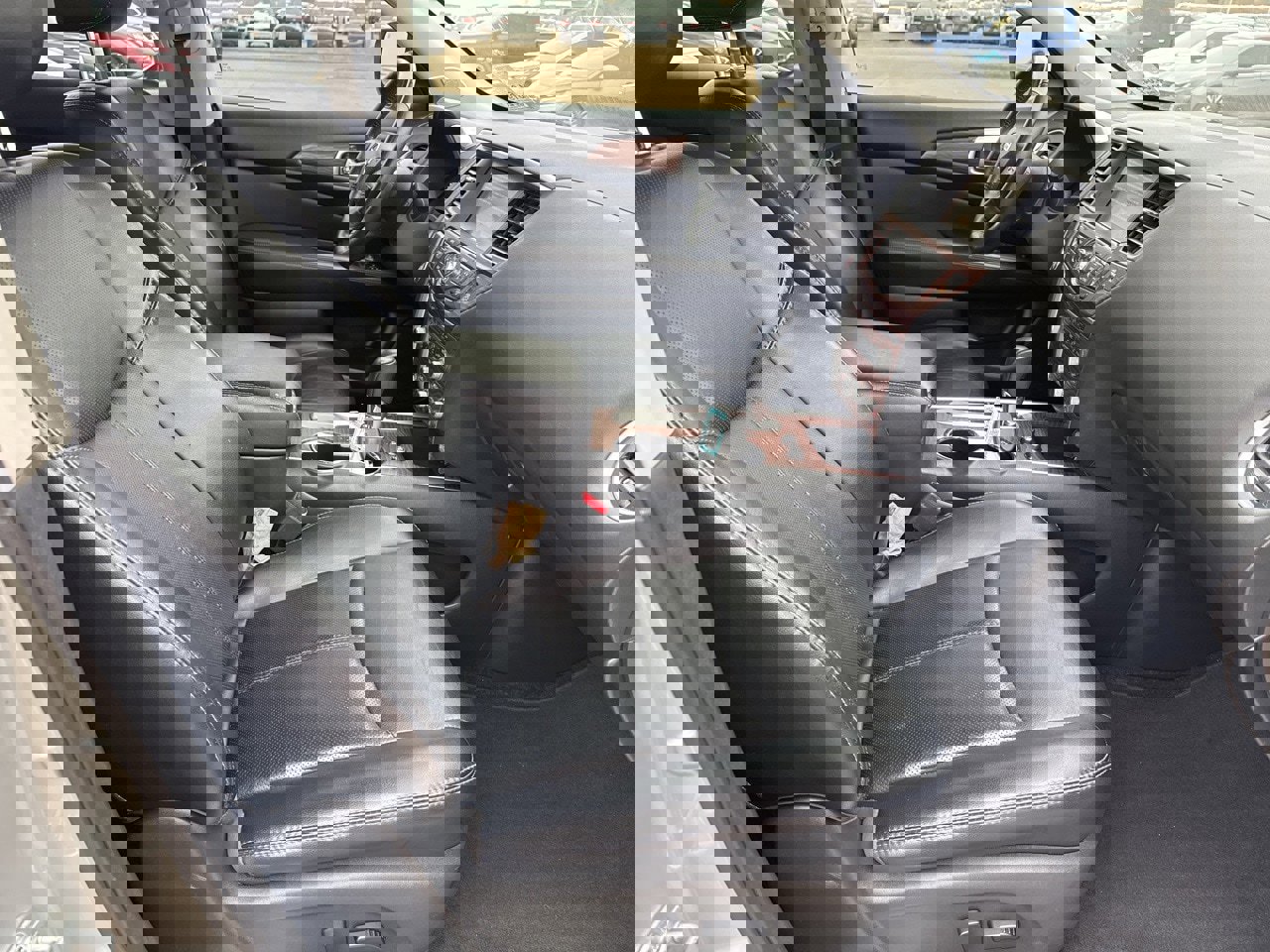 Used 2019 Nissan Pathfinder Platinum image 28