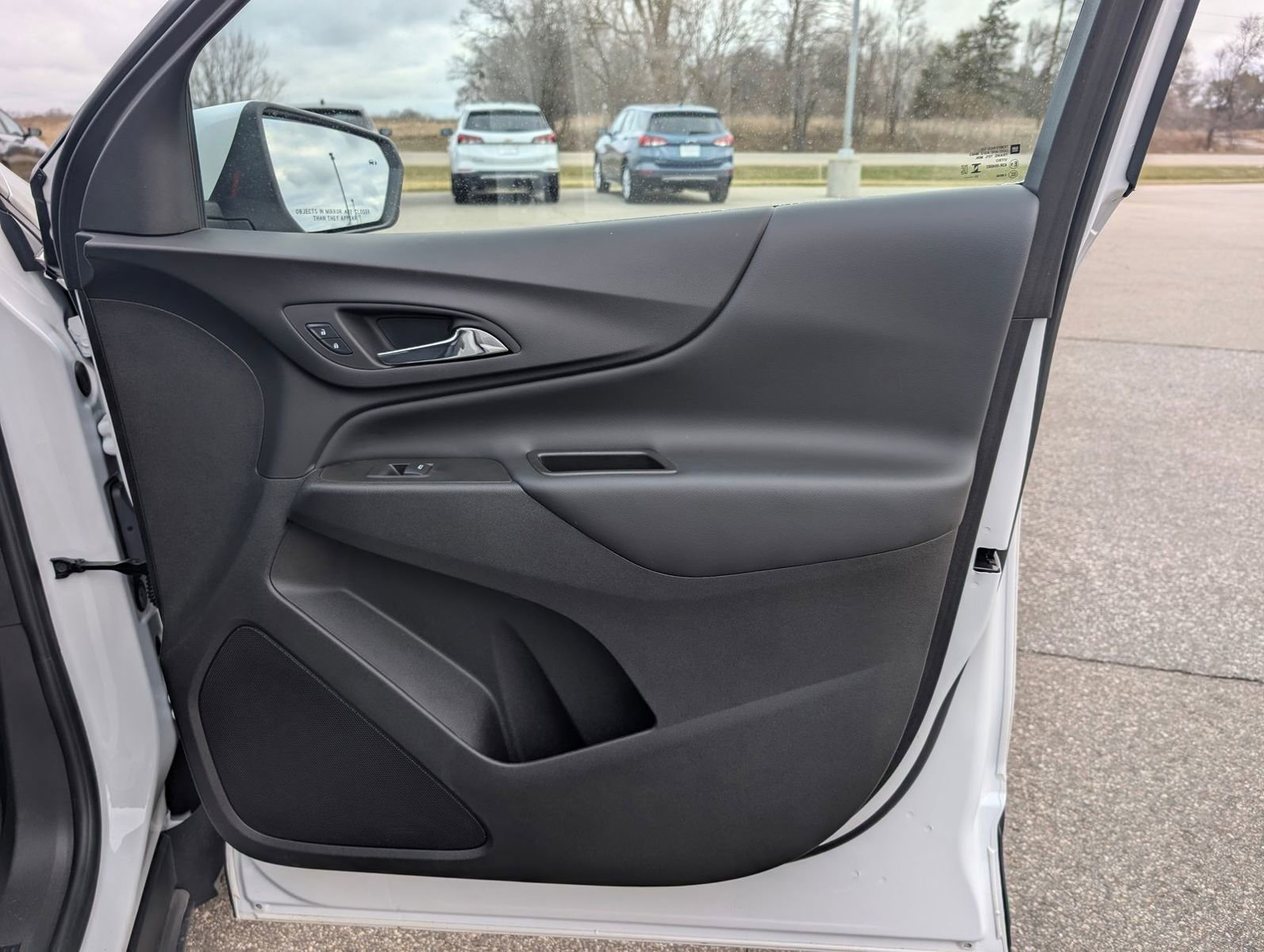 Used 2024 Chevrolet Equinox LT image 34
