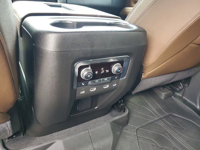 Used 2024 Chevrolet Tahoe High Country AWD/4WD image 13