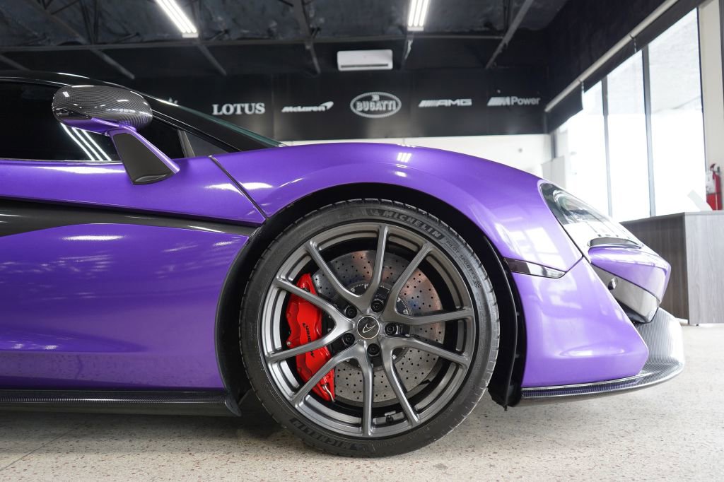 Used 2017 McLaren 570S Coupe RWD image 32