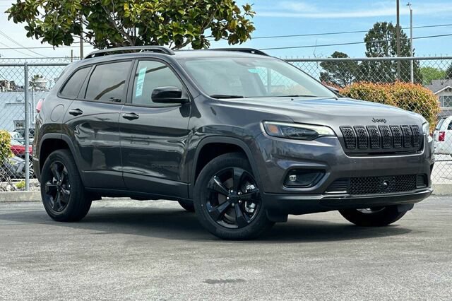 New 2023 Jeep Cherokee Altitude Lux AWD/4WD image 2