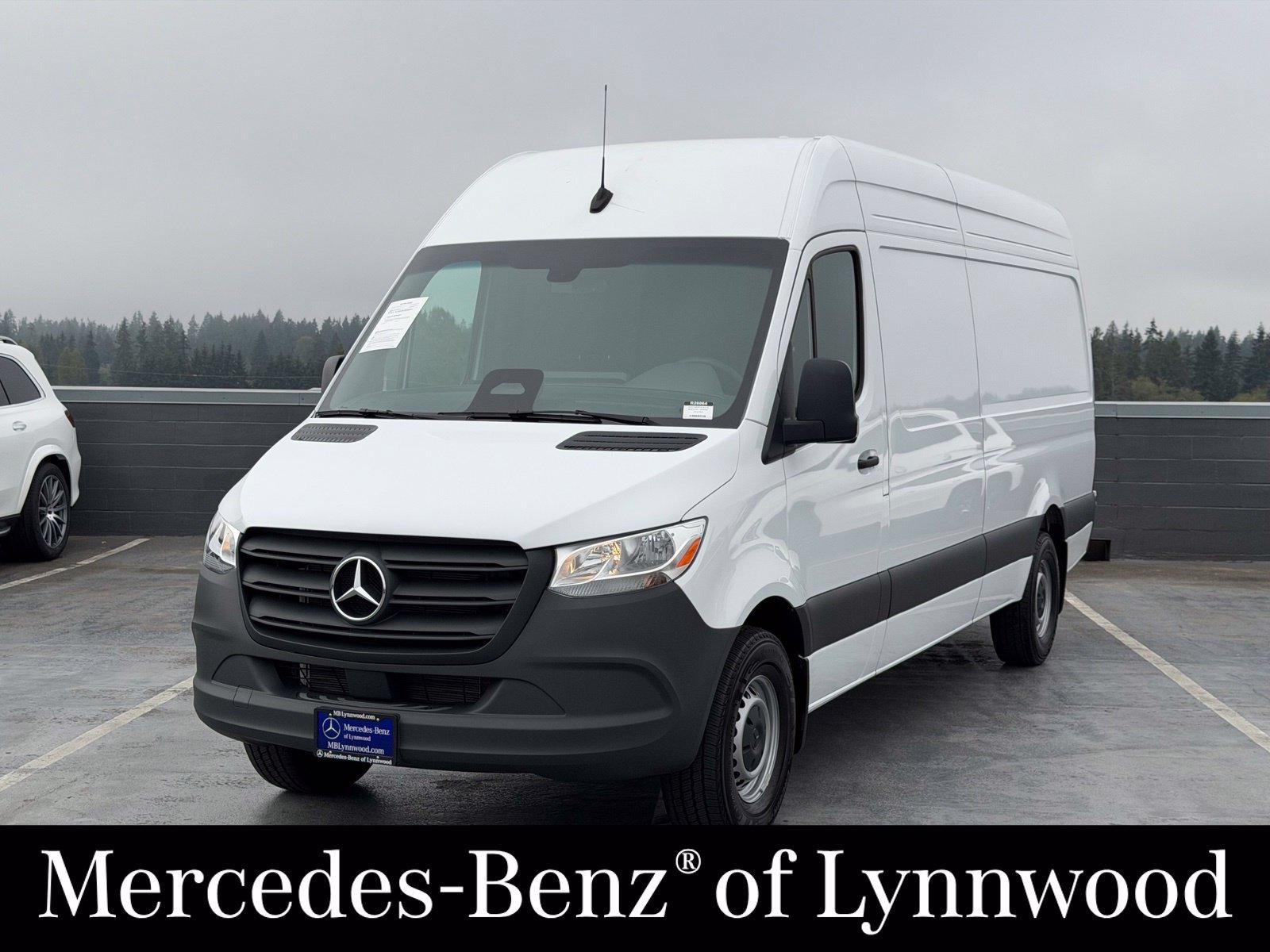 Used 2025 Mercedes-Benz Sprinter 2500 image 1