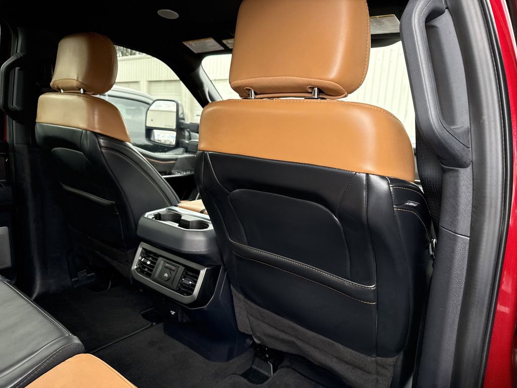 Used 2024 Ford F250 Platinum image 17