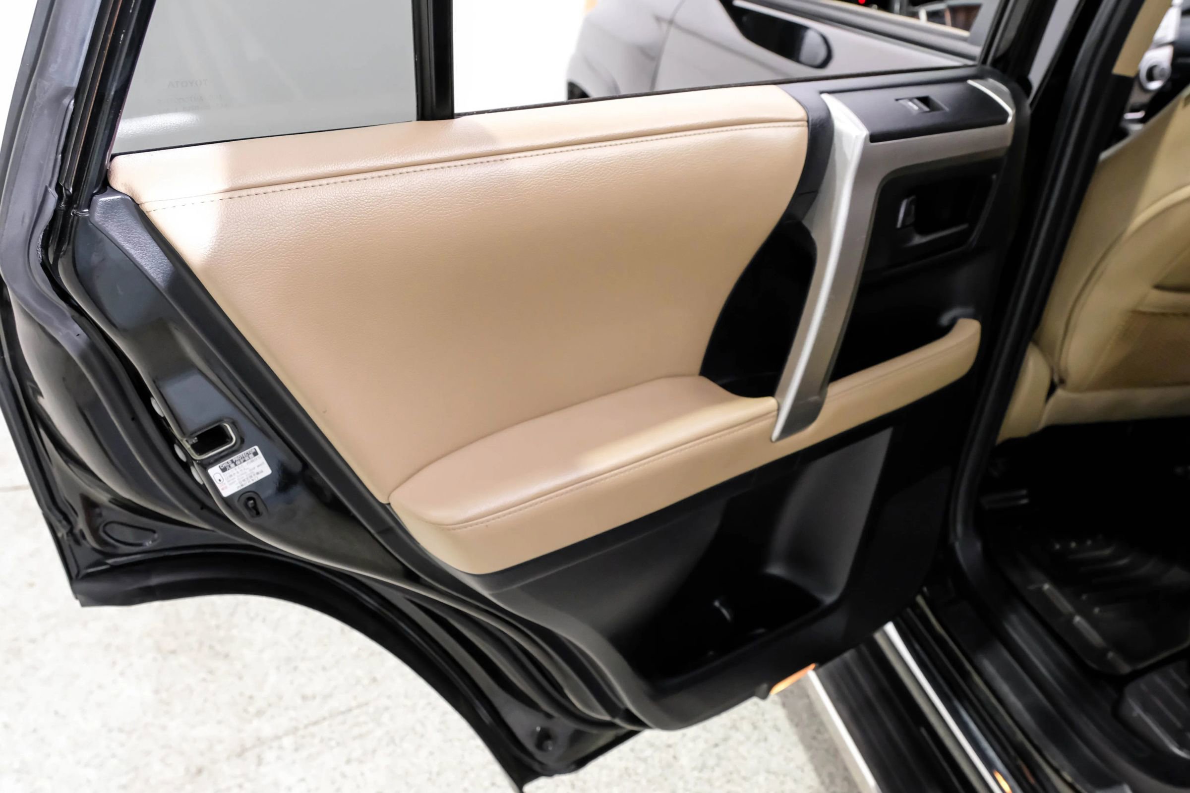 Used 2012 Toyota 4Runner Limited image 53