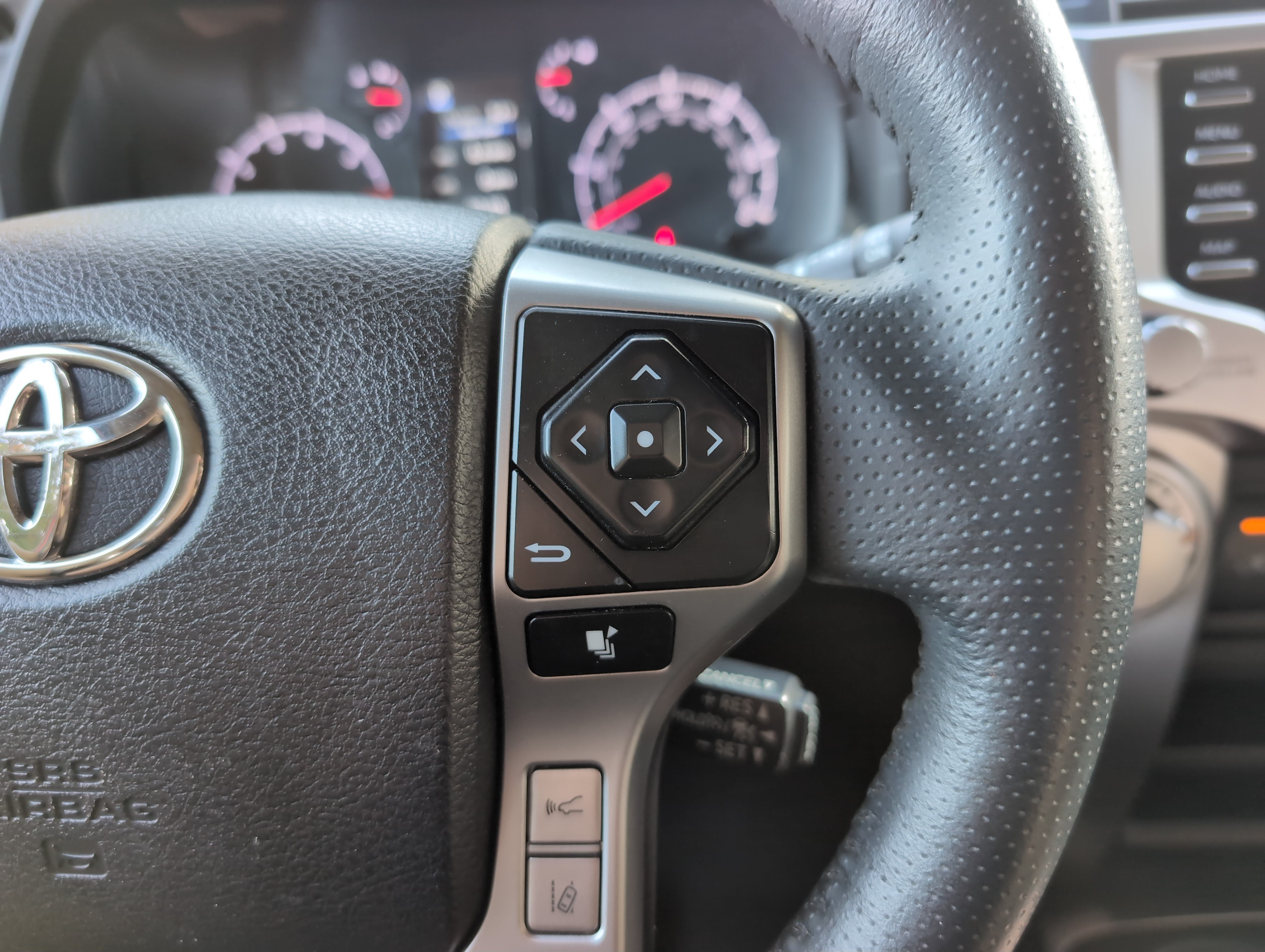 Used 2022 Toyota 4Runner SR5 RWD image 20