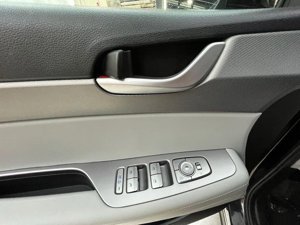 Used 2022 Hyundai Palisade SEL w/ Winter Package image 26