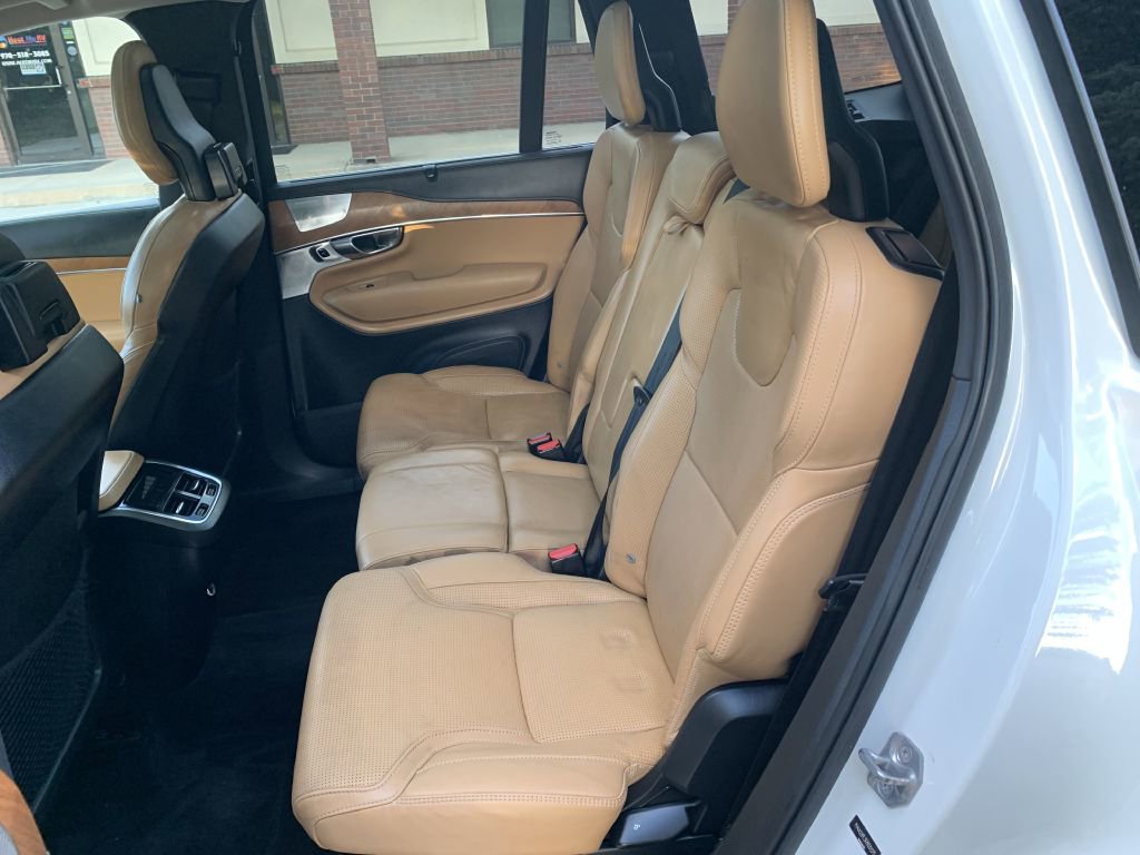 Used 2016 Volvo XC90 T6 Inscription w/ Vision Package image 16