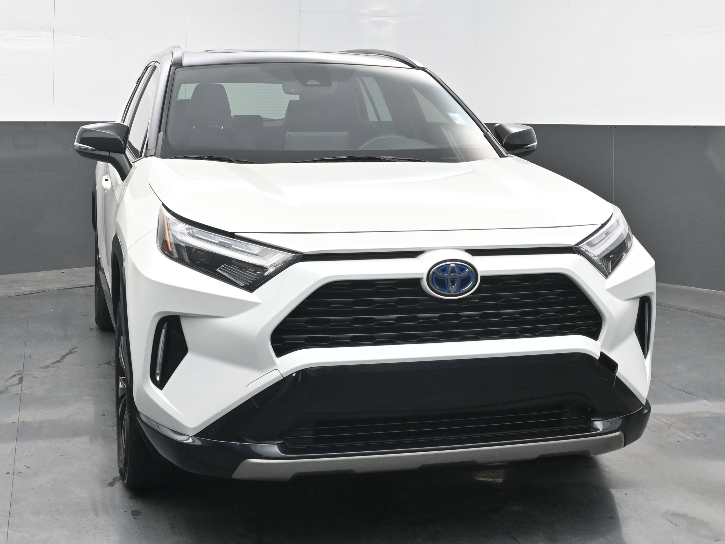 Used 2022 Toyota RAV4 XSE image 3