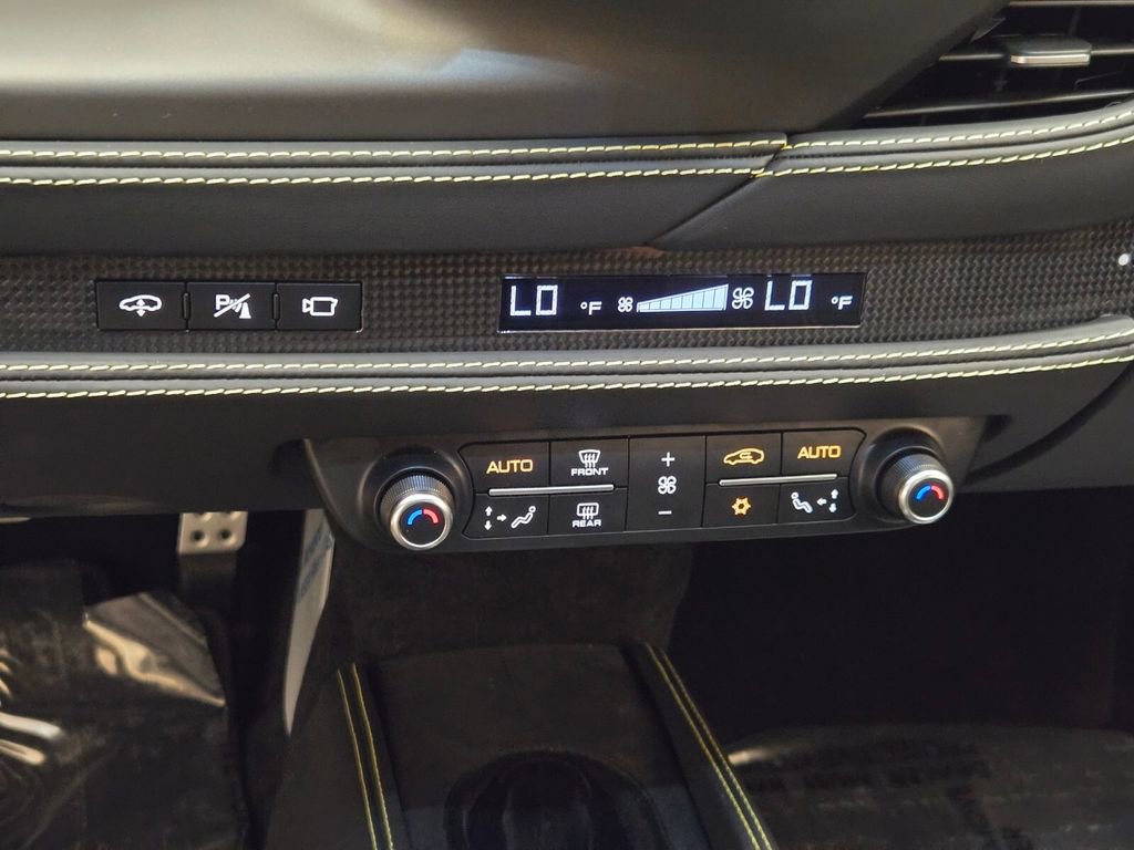 Used 2021 Ferrari F8 Tributo image 36