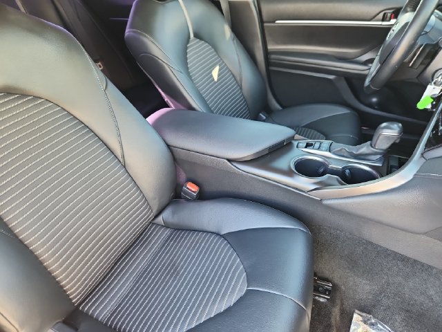 Used 2022 Toyota Camry SE AWD/4WD image 12