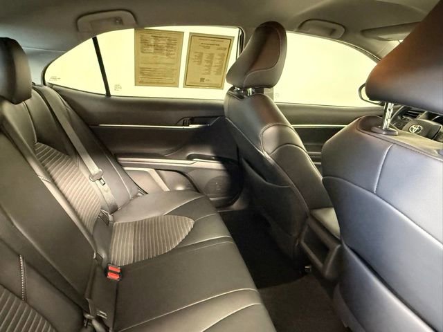 Used 2020 Toyota Camry SE w/ Convenience Package FWD image 37