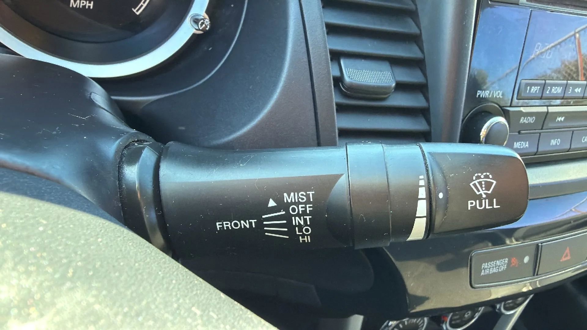 Used 2016 Mitsubishi Lancer ES FWD image 13