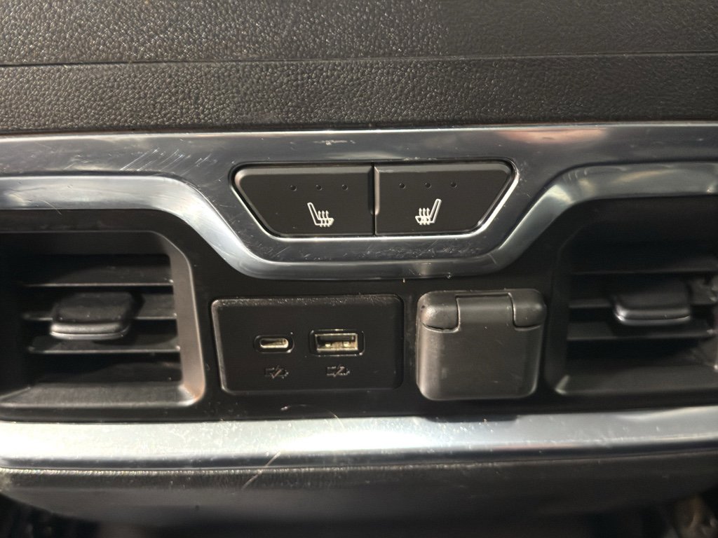 Used 2023 GMC Sierra 3500 SLT w/ SLT Convenience Package image 14