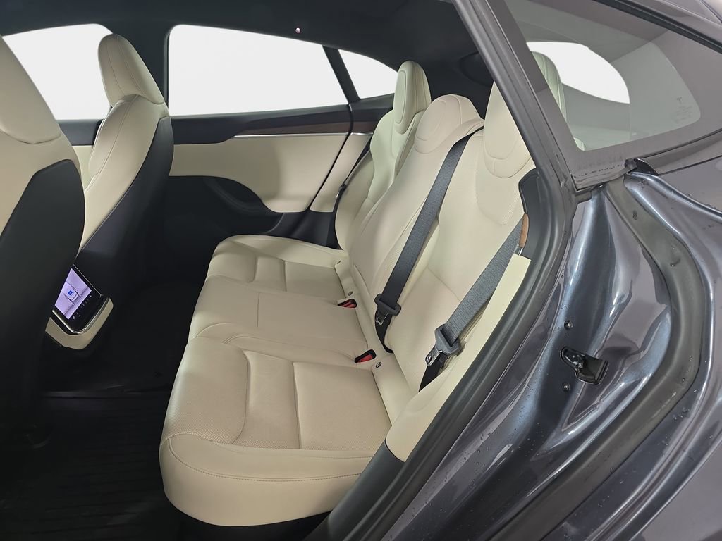 Used 2022 Tesla Model S AWD/4WD image 17