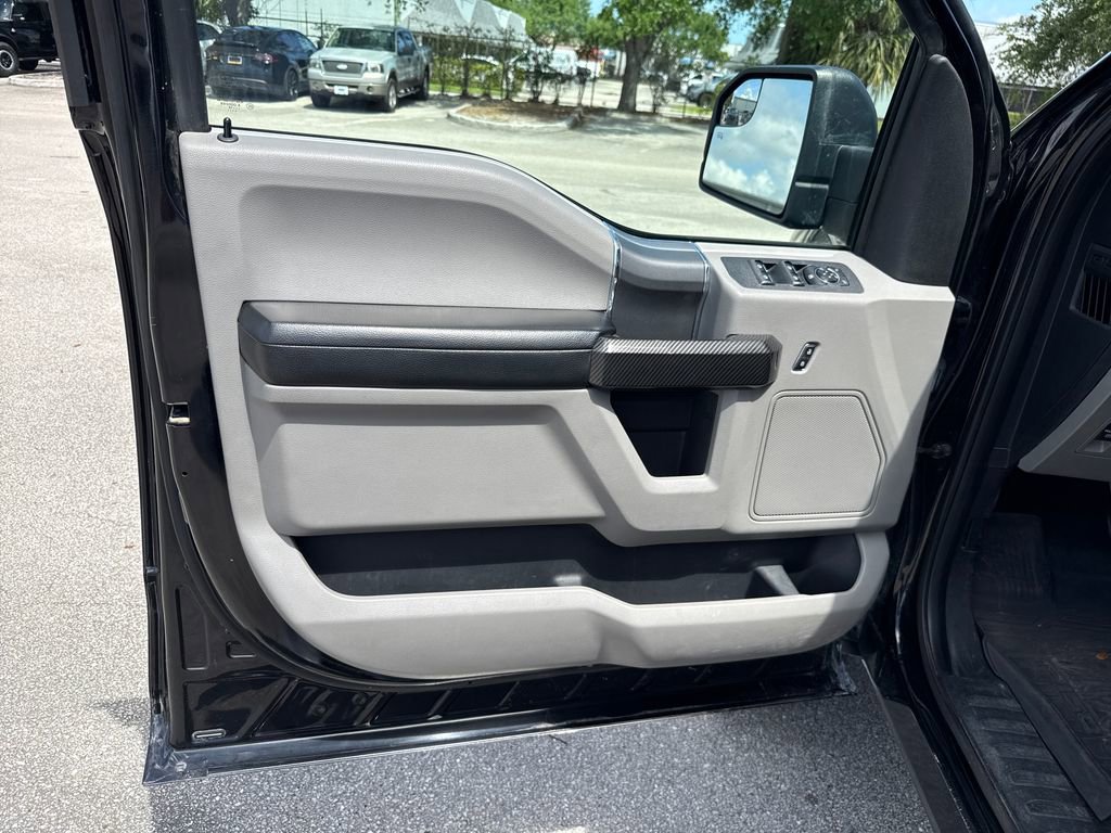 Used 2018 Ford F150 XLT w/ Equipment Group 302A Luxury image 14