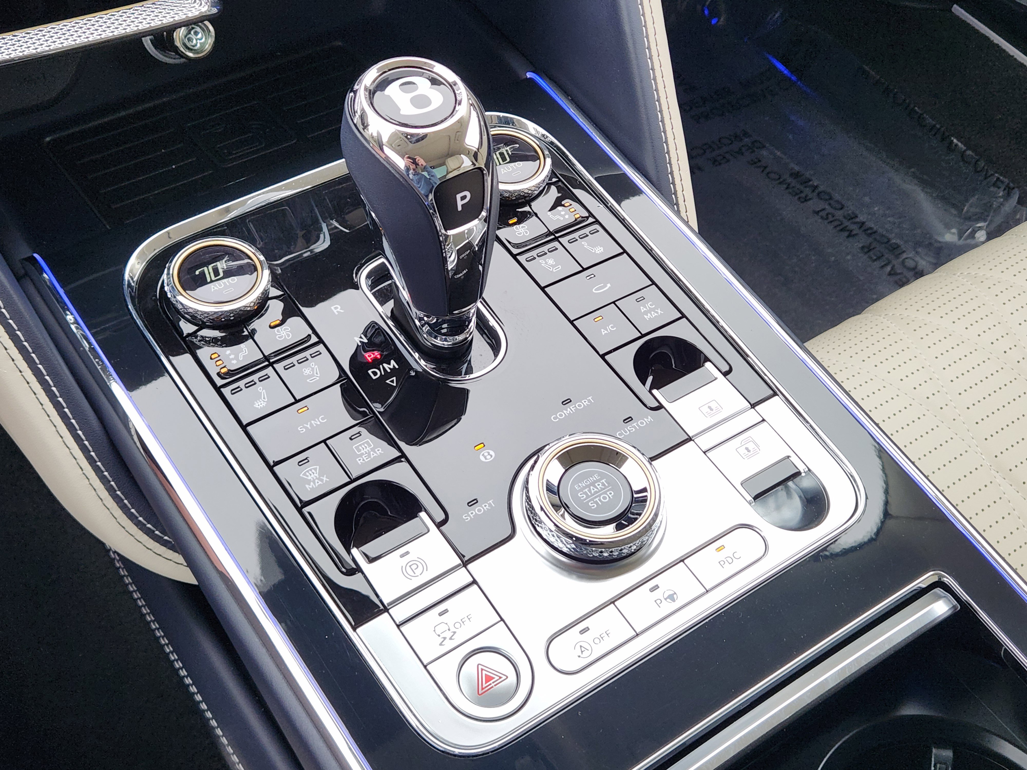 Used 2021 Bentley Flying Spur W12 image 20