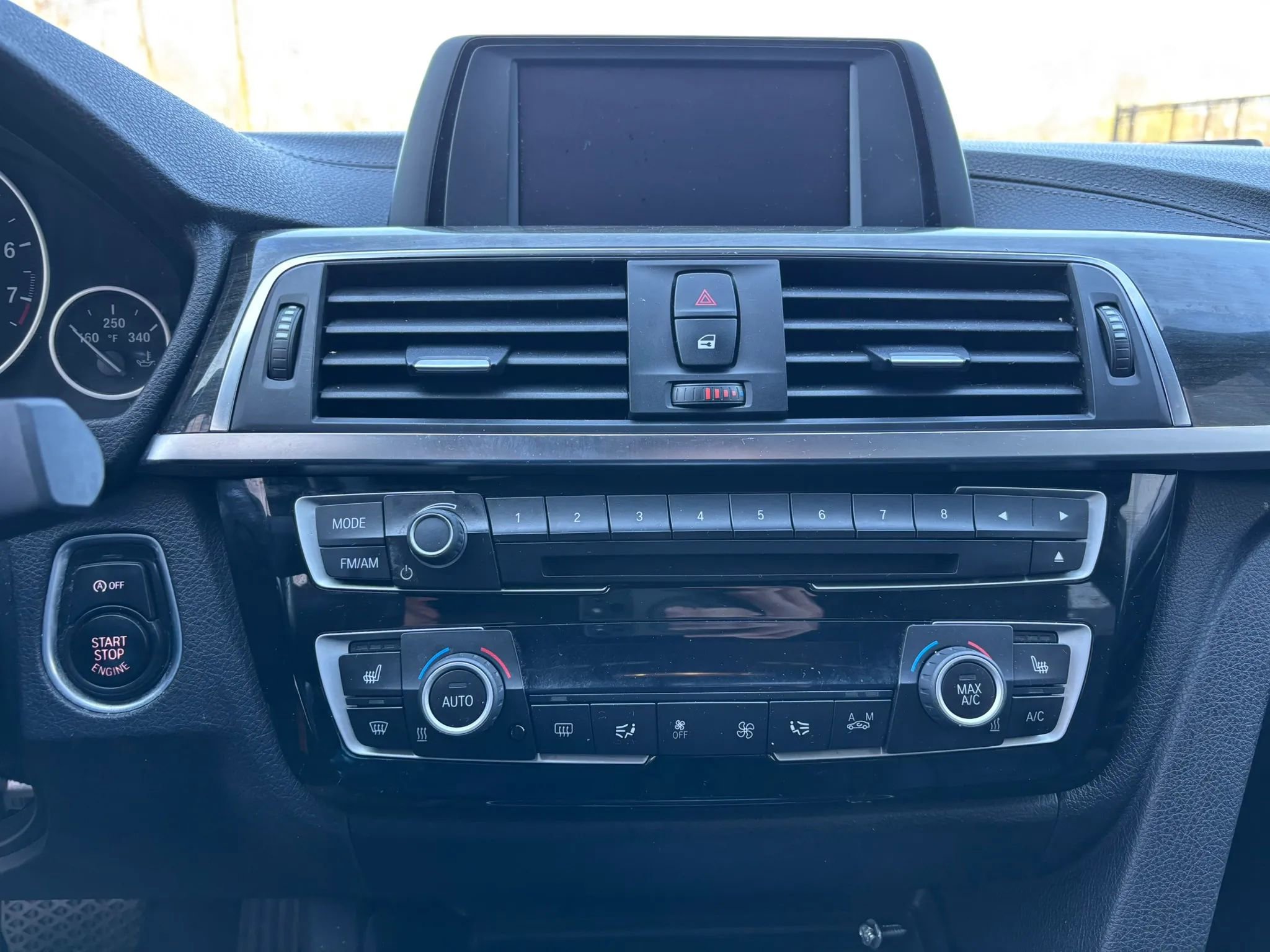 Used 2018 BMW 330i xDrive Sedan w/ Convenience Package image 20