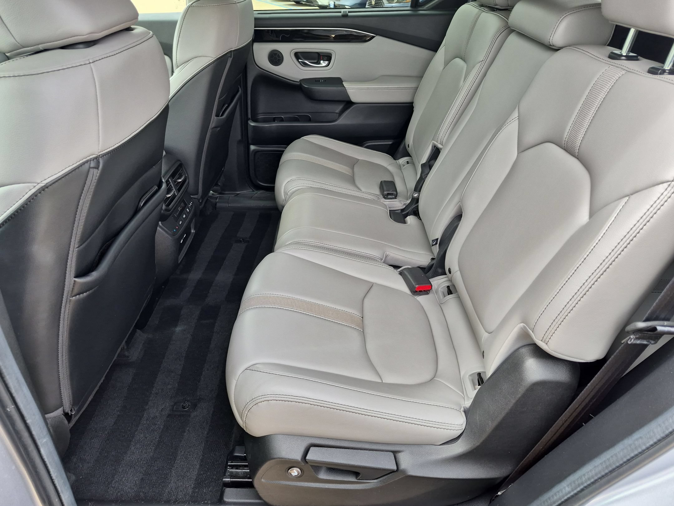 Certified 2023 Honda Pilot Touring image 24