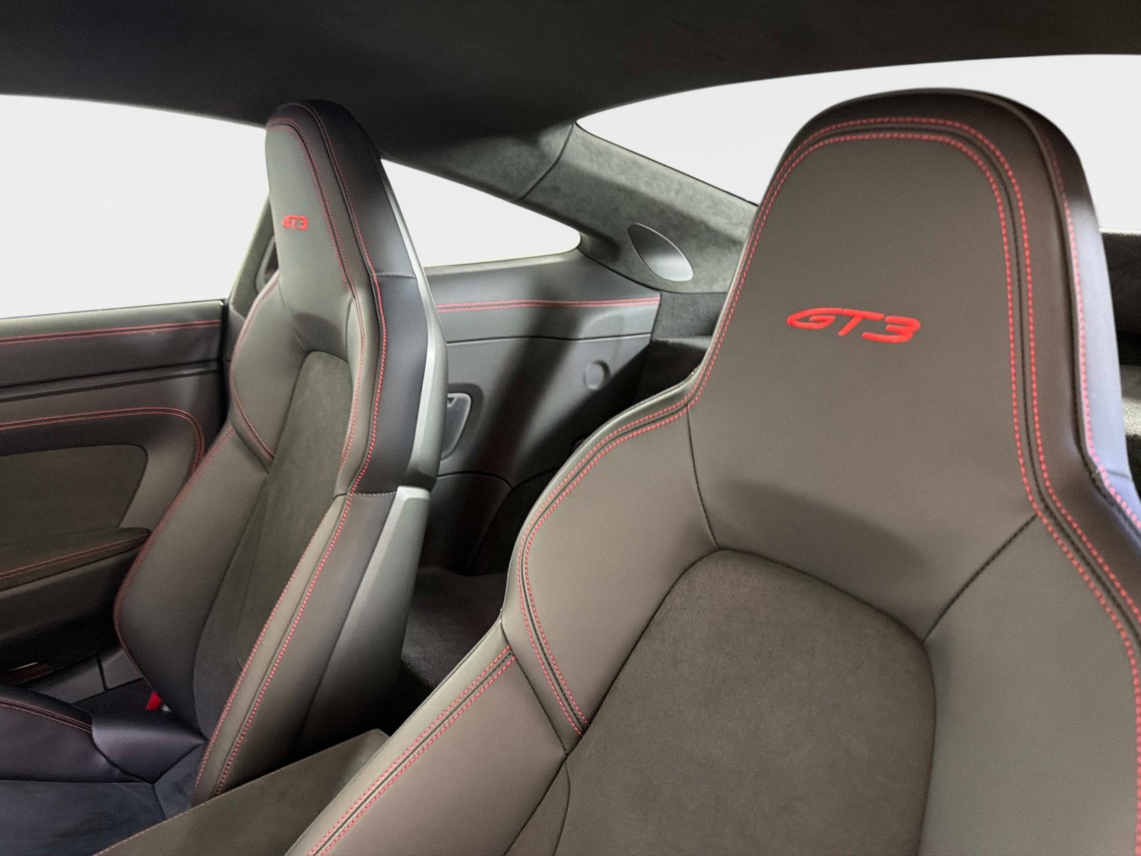 Used 2023 Porsche 911 GT3 image 30