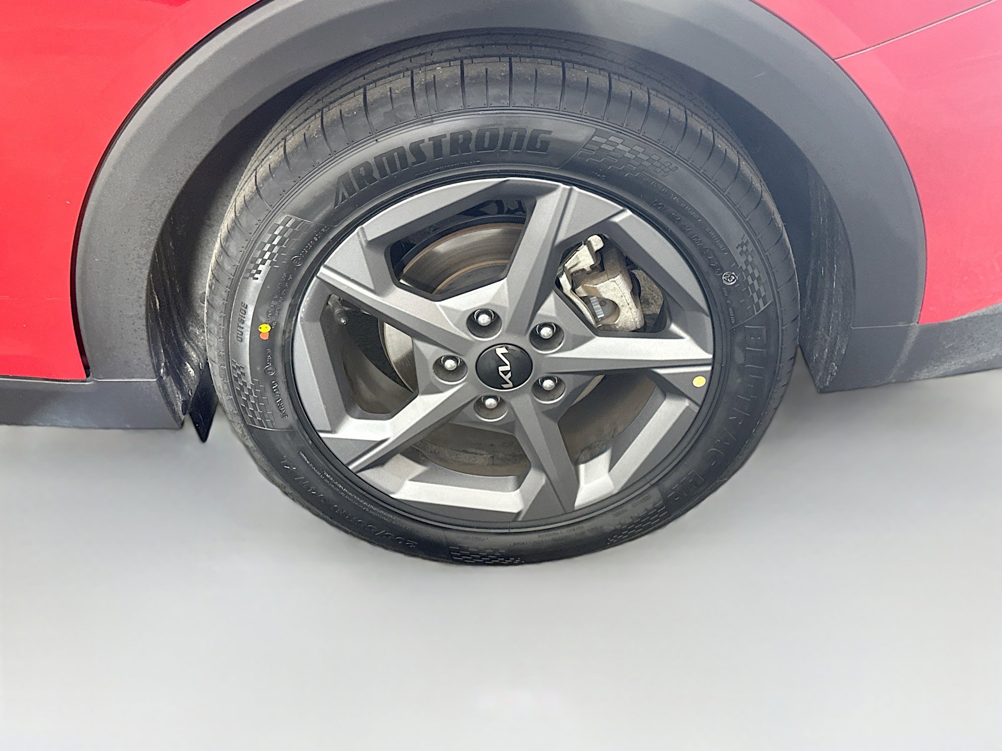 Used 2025 Kia K4 LXS image 11