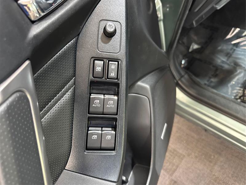 Used 2018 Subaru Forester 2.5i Touring AWD/4WD image 29