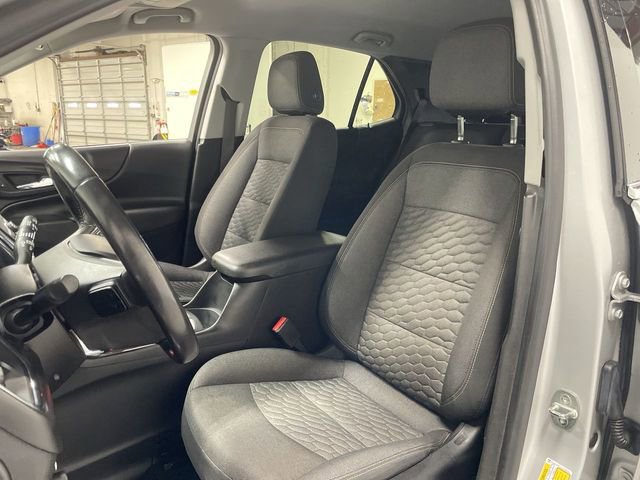 Used 2020 Chevrolet Equinox LT w/ Driver Convenience Package image 11