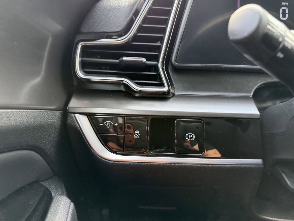 Certified 2024 Kia Sportage EX FWD image 26