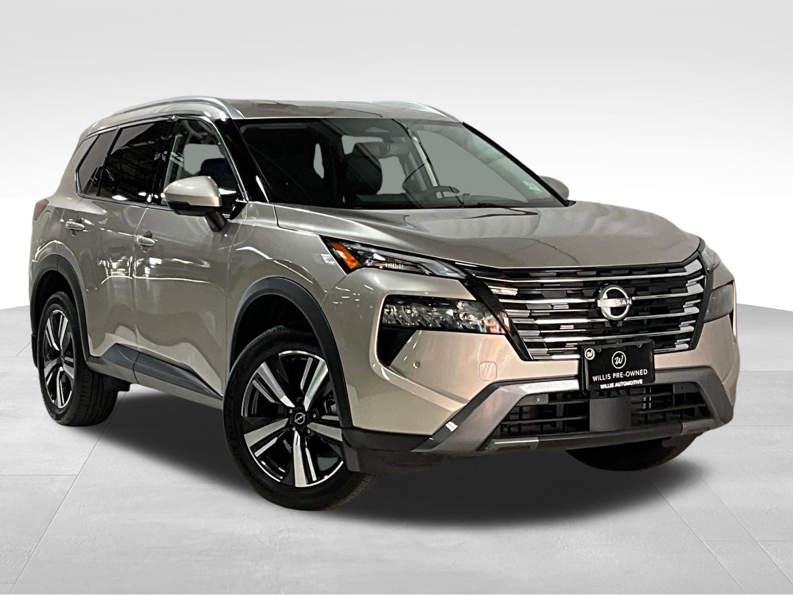 Used 2025 Nissan Rogue SL