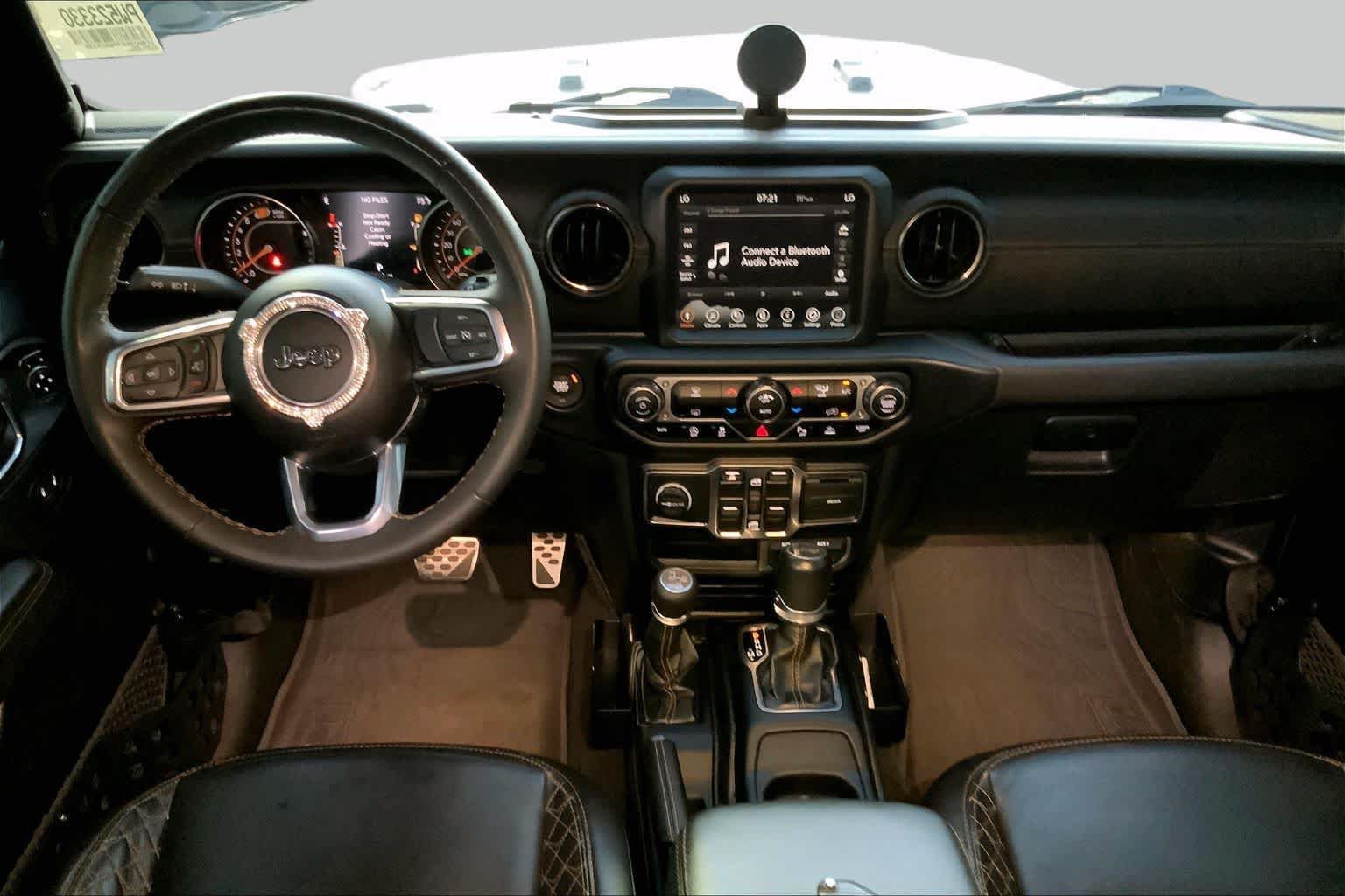 Used 2023 Jeep Wrangler Unlimited Sahara AWD/4WD image 25