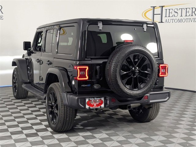 Used 2021 Jeep Wrangler Unlimited Sahara w/ Cold Weather Group image 5