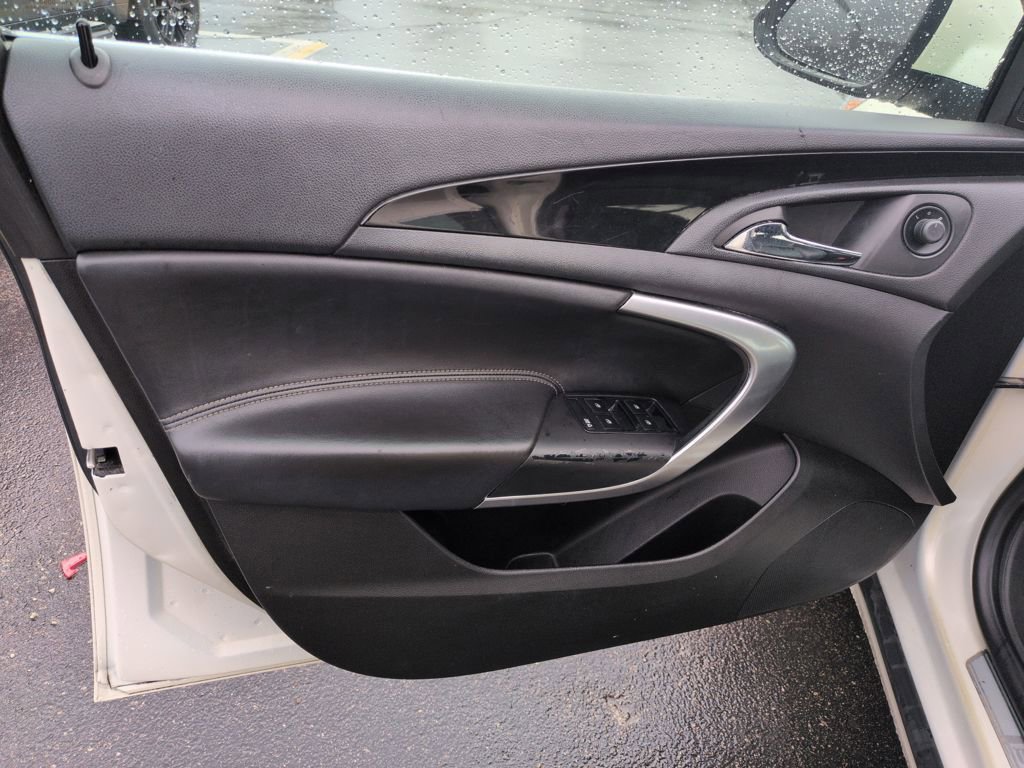 Used 2012 Buick Regal Premium image 11