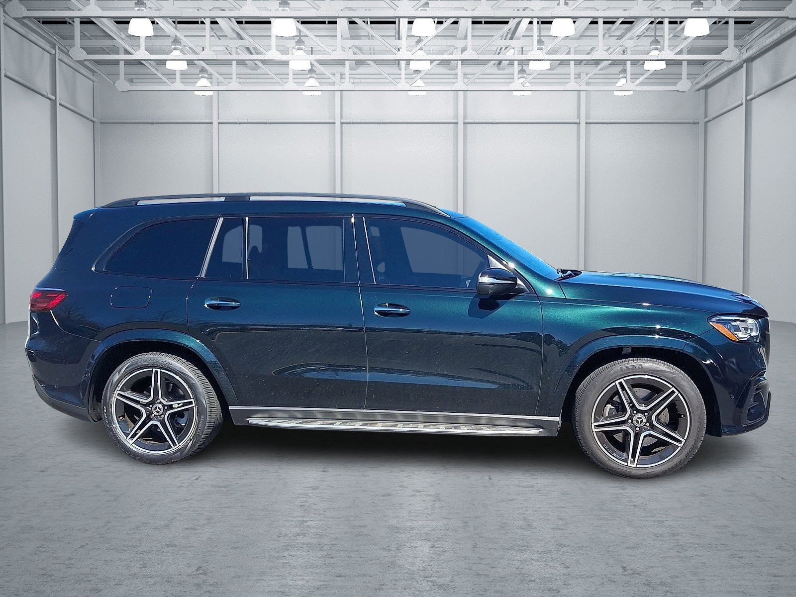 Certified 2025 Mercedes-Benz GLS 450 4MATIC image 7