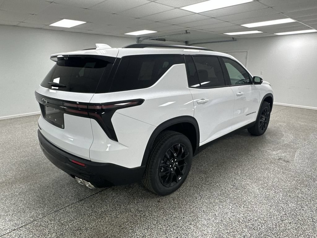 New 2026 Chevrolet Traverse LT w/ Midnight/Sport Edition AWD/4WD image 8