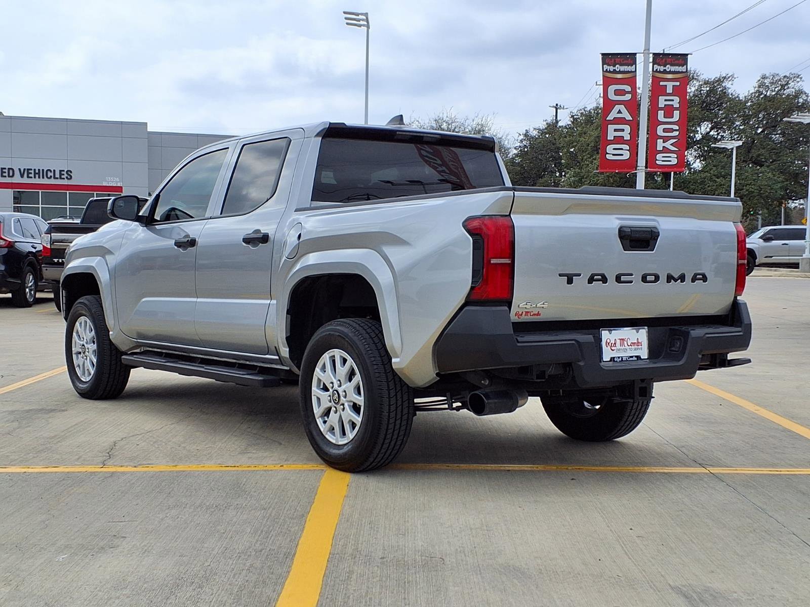 Used 2025 Toyota Tacoma SR image 7