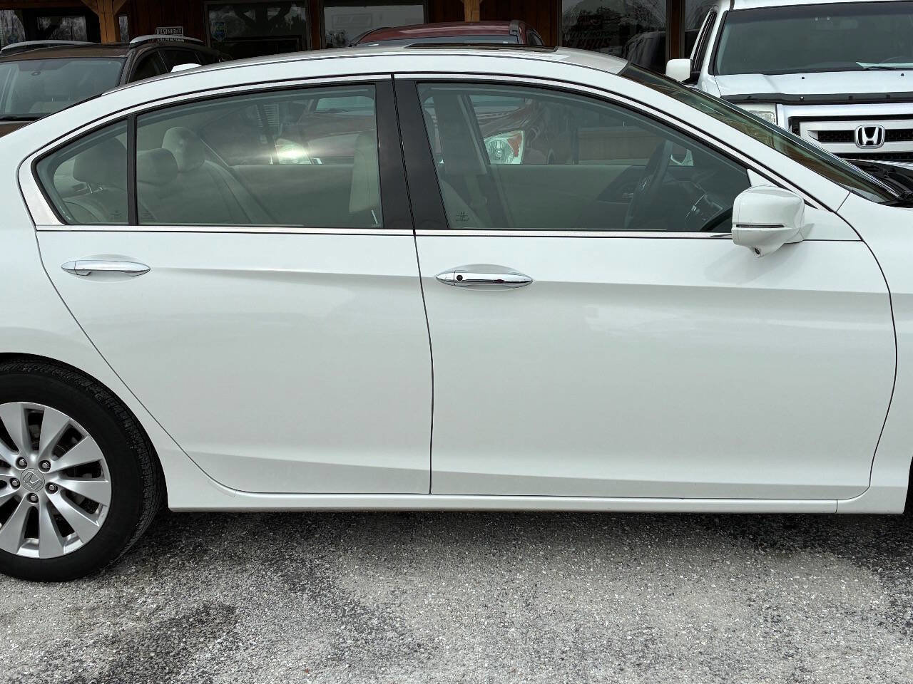 Used 2015 Honda Accord EX-L image 12