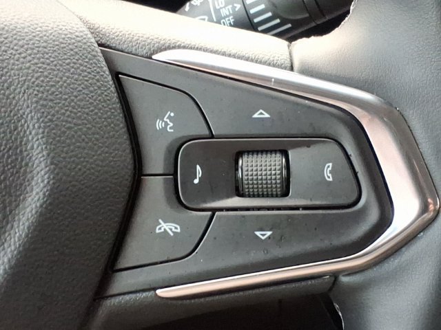 Used 2025 Chevrolet Trax LT w/ Driver Confidence Package FWD image 27