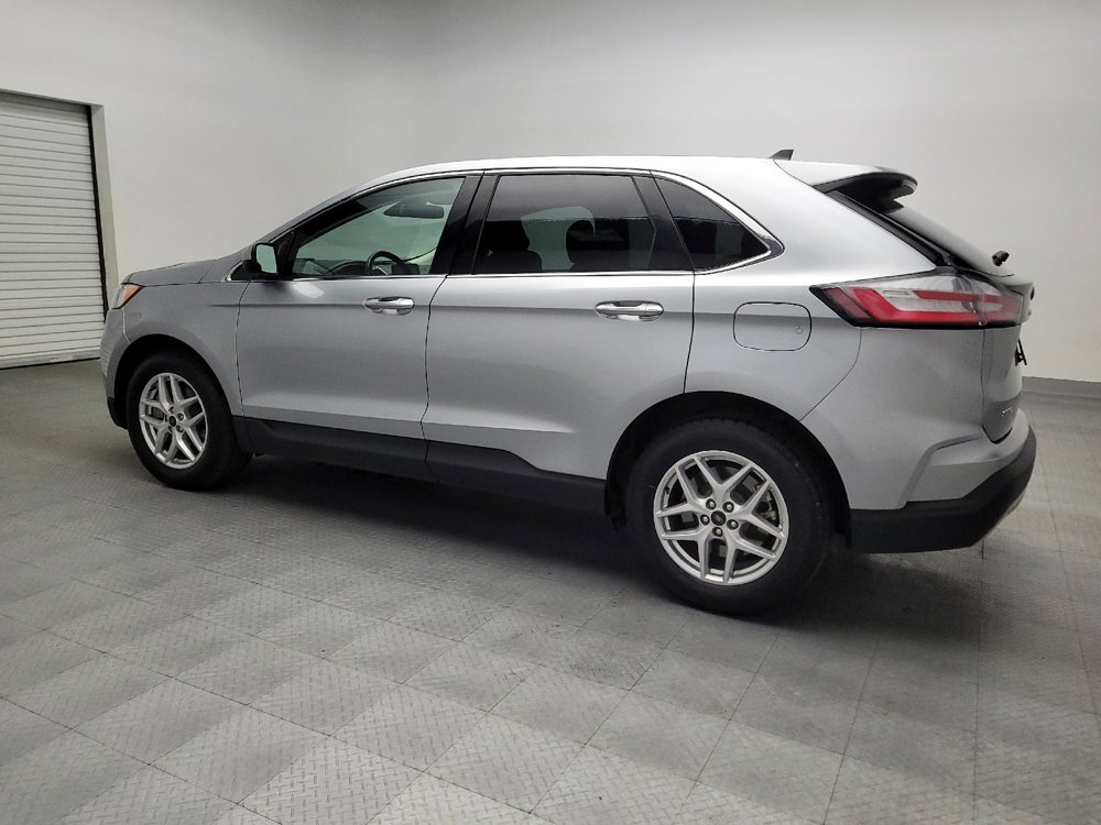 Used 2024 Ford Edge SEL image 3