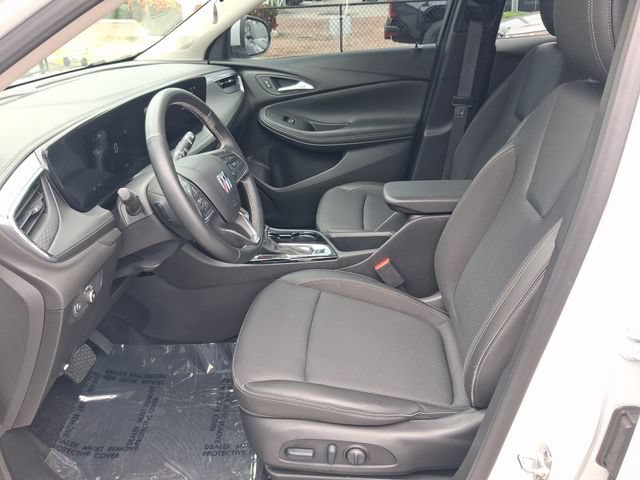 Used 2025 Buick Encore GX Preferred w/ Comfort Package FWD image 12
